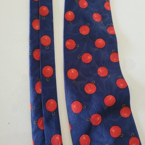 Vtg Burberrys 100% Silk Neck Tie 56" Christmas Ornament Print Navy Red - Picture 6 of 11